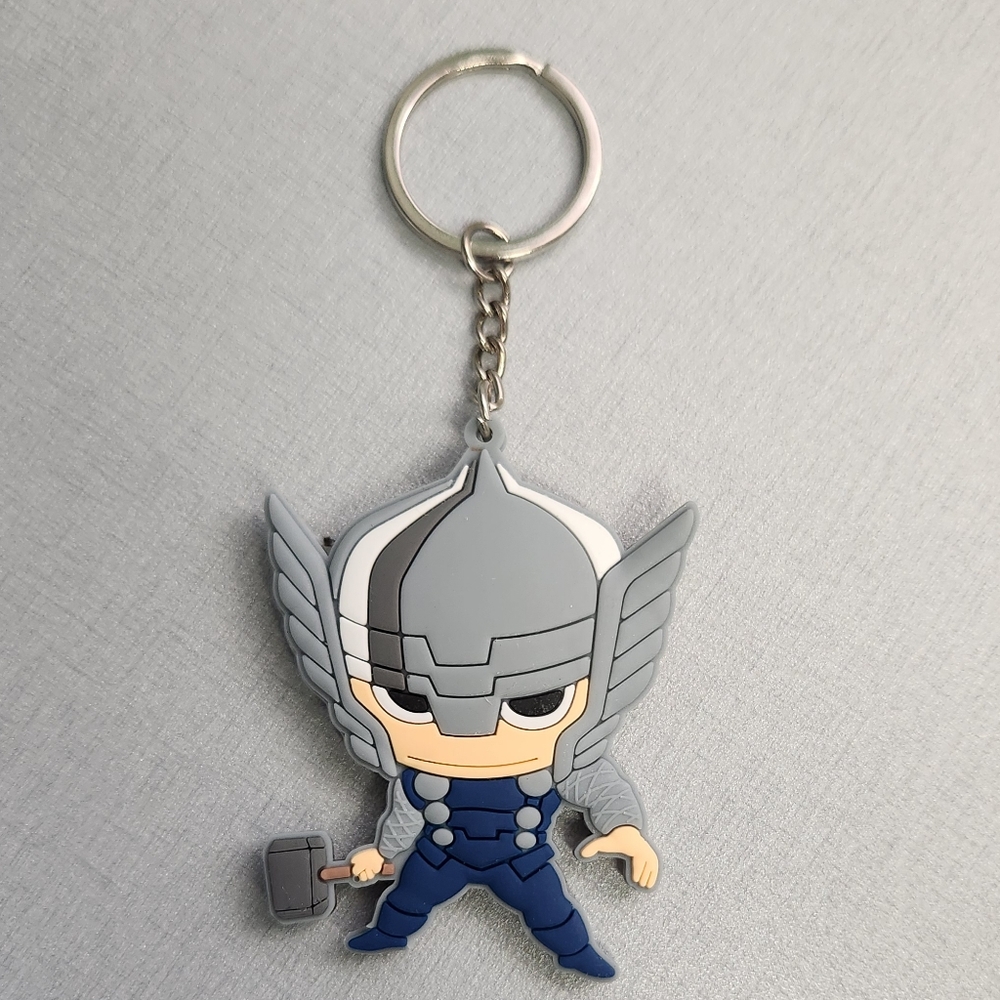 Thor Marvel Superhero Keychain - Picture 3 of 5